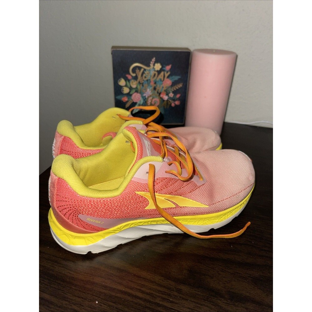 Altra Rivera 2 Womens 7 W Running Shoes Athletic Sneakers Coral Orange See Pics